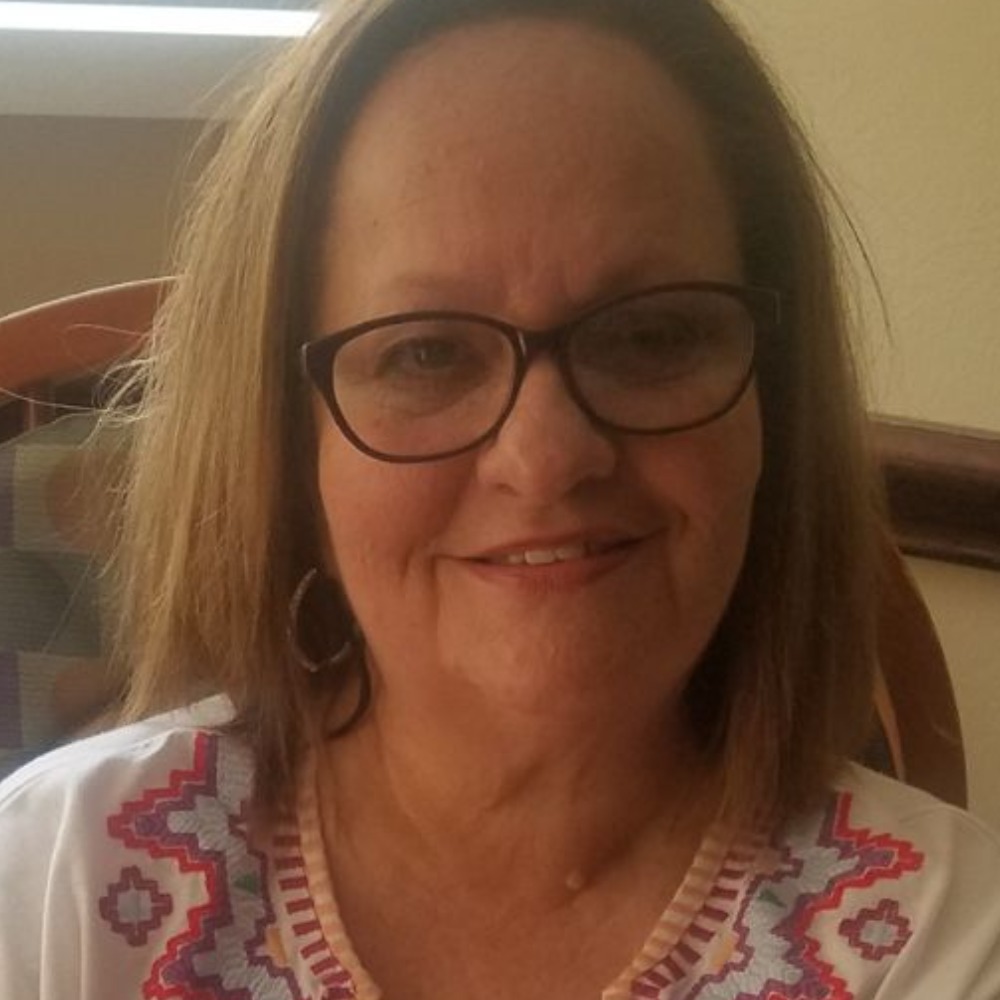 Meet your Posher, Delores